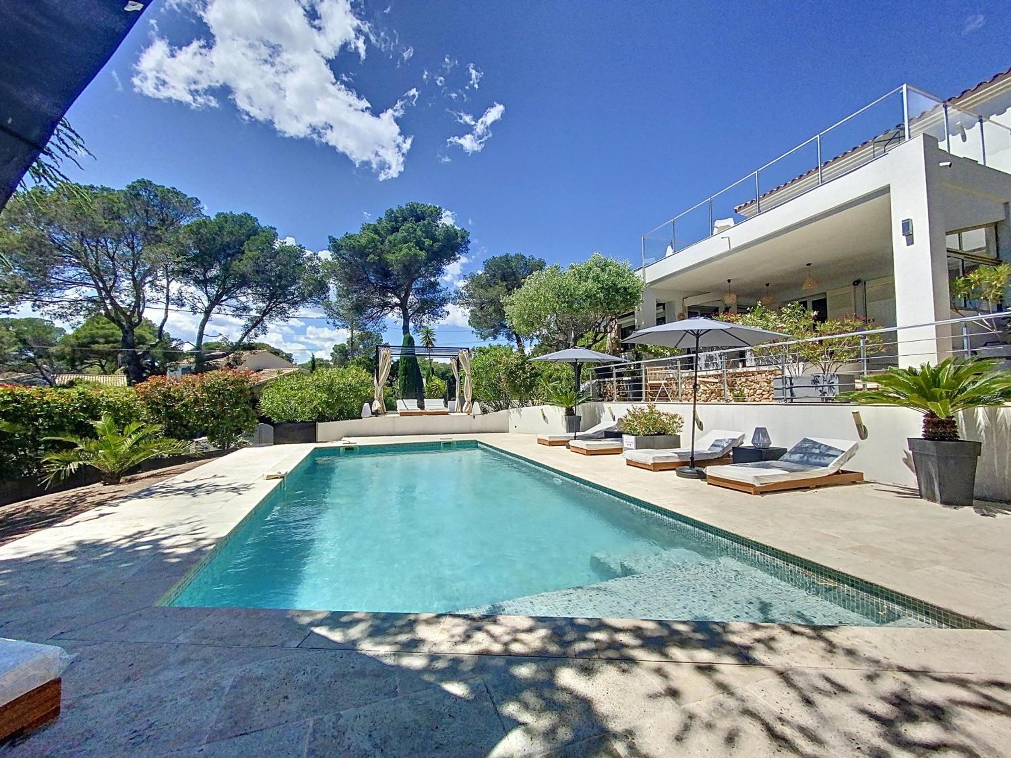 "Les Alizes" Cote Piscine Proche Bord De Mer Saint-Raphael  Exterior photo