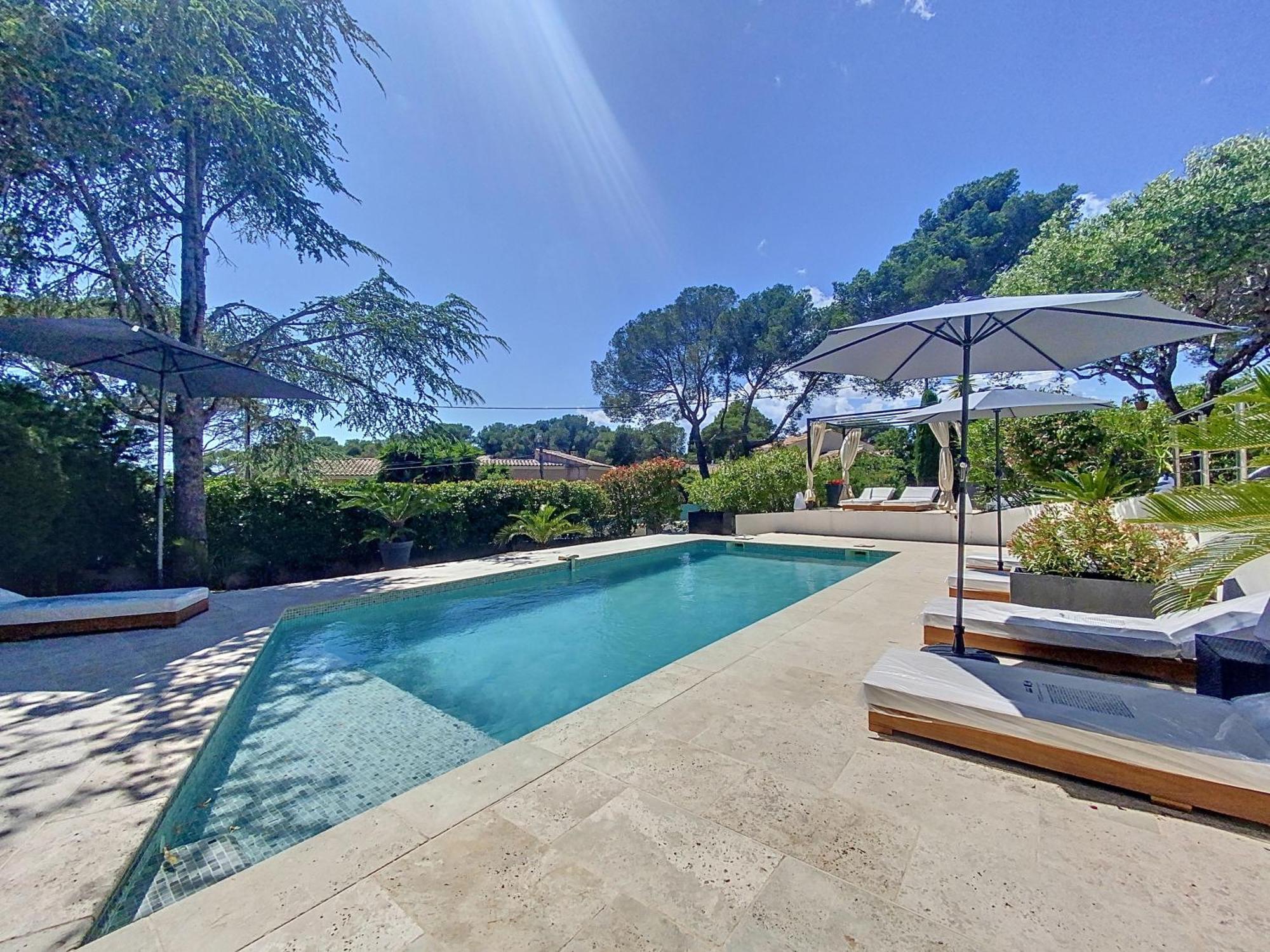 "Les Alizes" Cote Piscine Proche Bord De Mer Saint-Raphael  Exterior photo